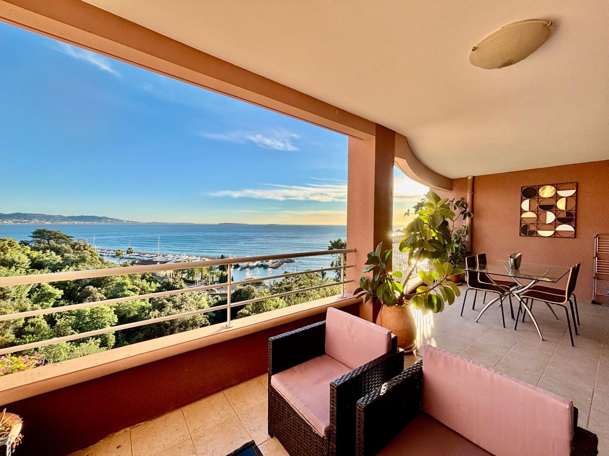 Apartamento Superbe 3 pièces sur la baie de Théoule Exterior foto