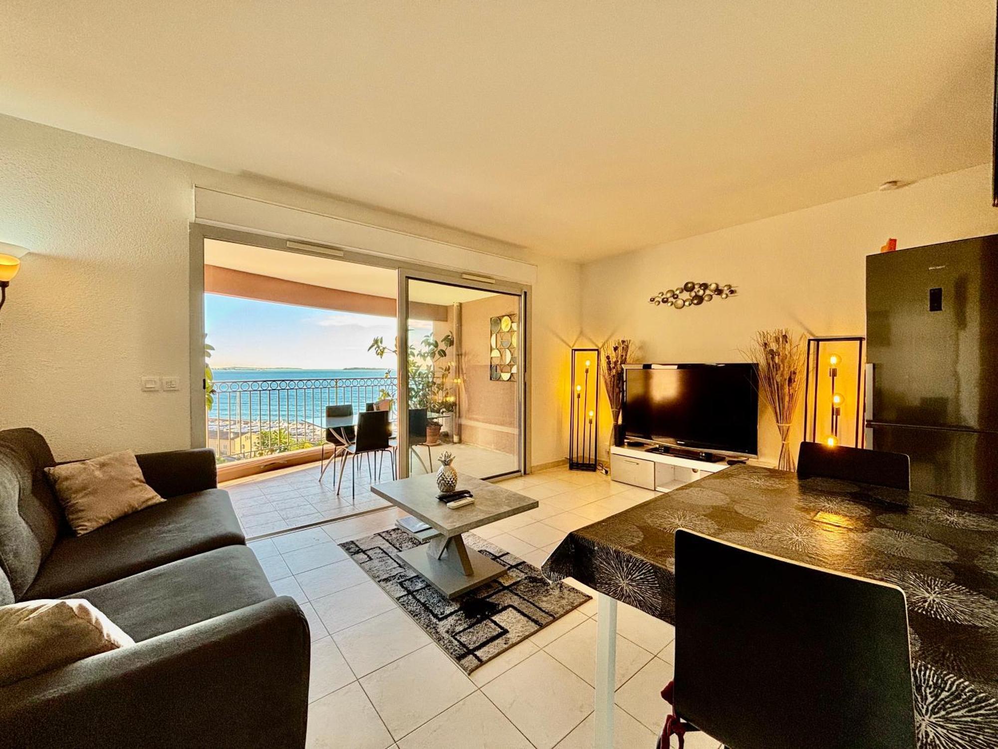 Apartamento Superbe 3 pièces sur la baie de Théoule Exterior foto