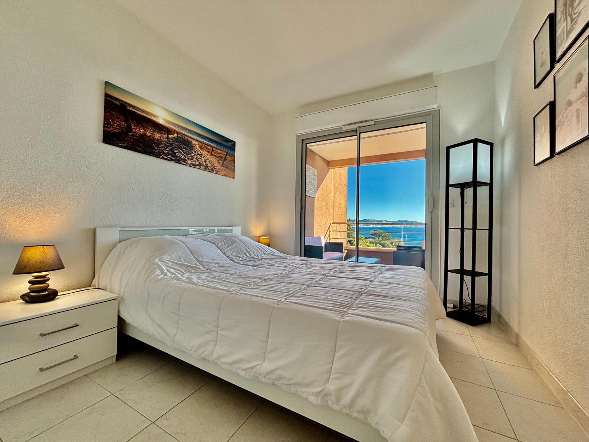 Apartamento Superbe 3 pièces sur la baie de Théoule Exterior foto